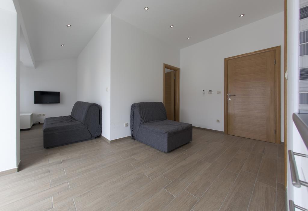 Apartments Villa Klara 巴什卡沃达 外观 照片