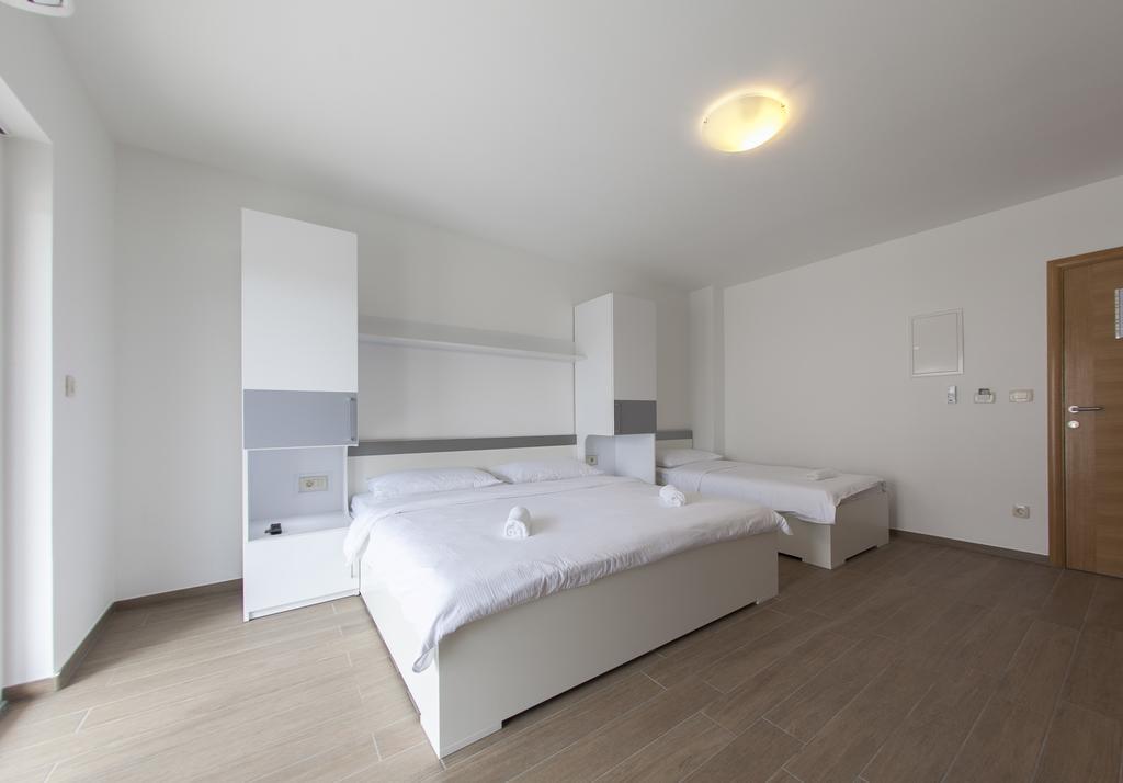Apartments Villa Klara 巴什卡沃达 外观 照片